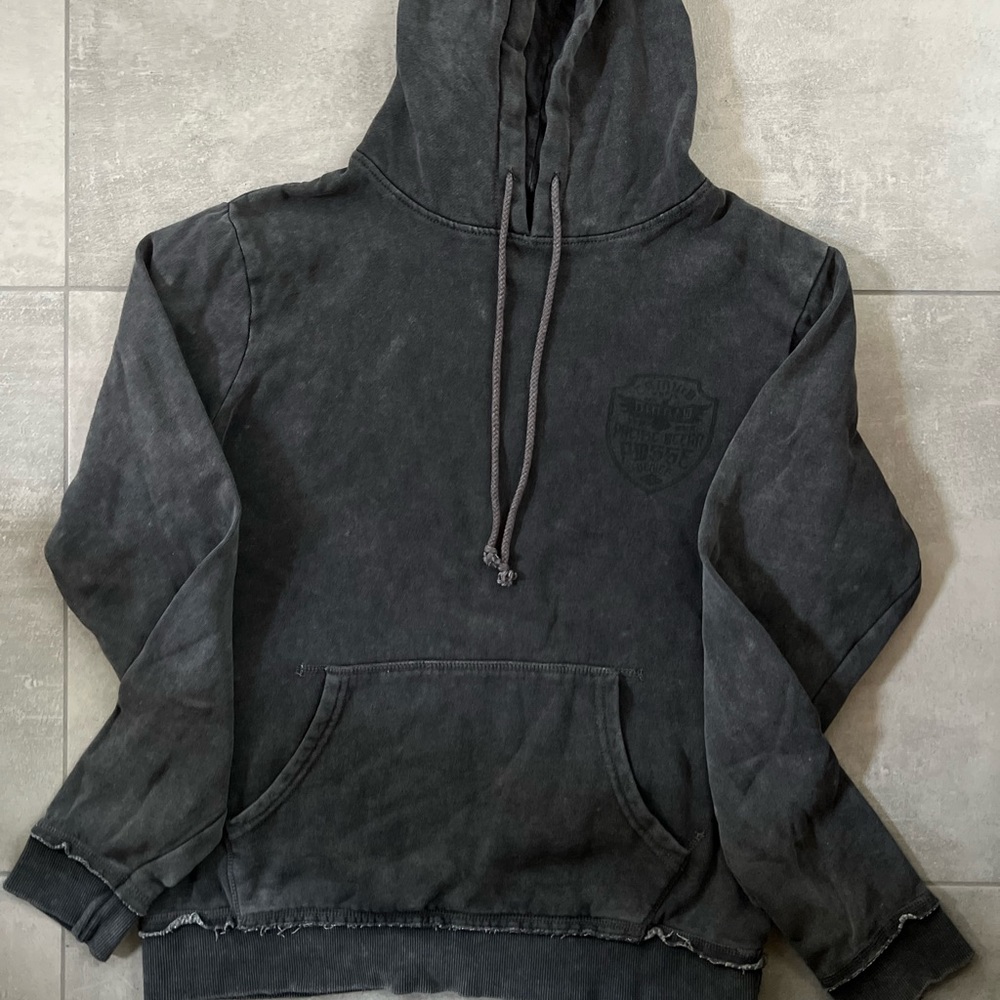 Men’s Medium Distressed Hoodie Sweater